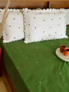 Little Hearts bedsheet set