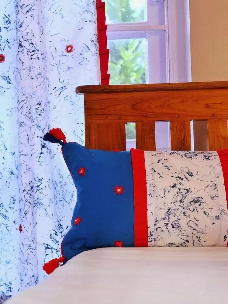 Aayina Cushion Cover - Image 3