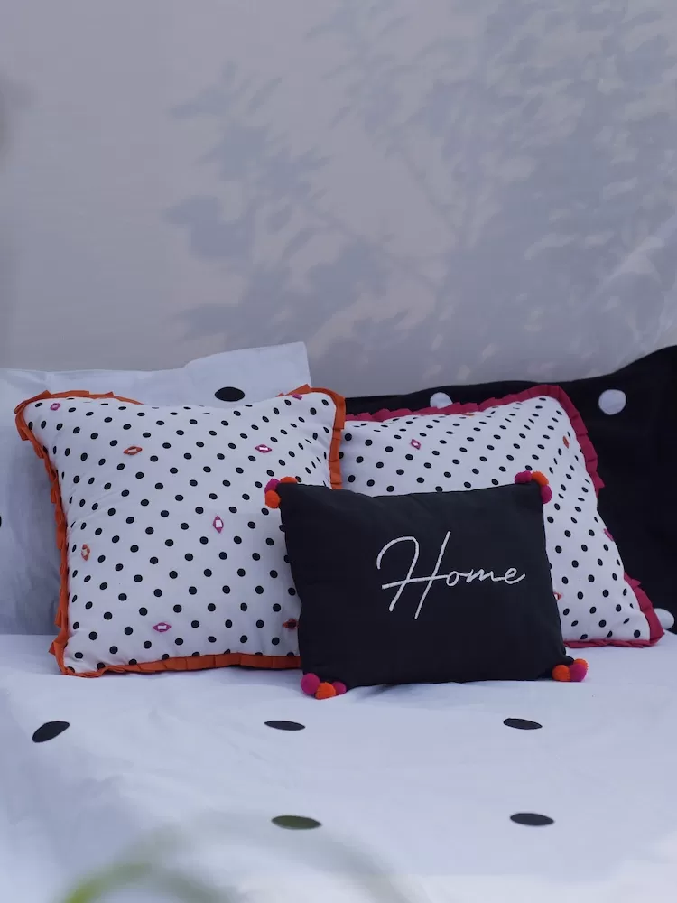 BNW Polka Bedsheet Set - Image 5