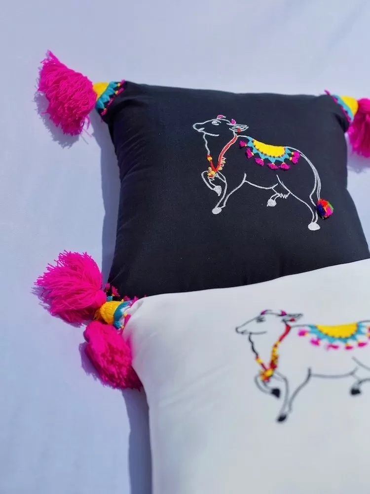 Pichwai Cow Cushion Cover - Image 2