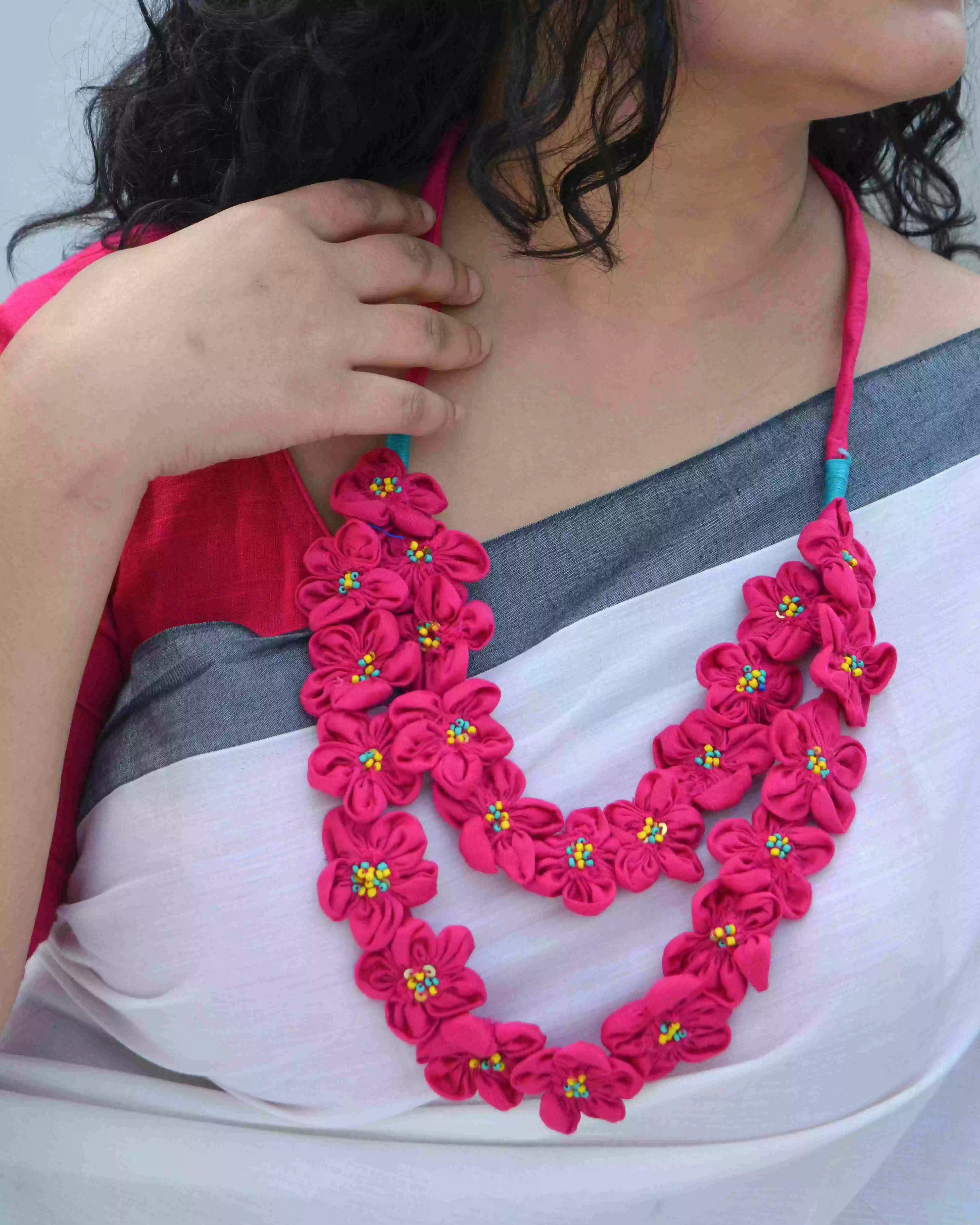 Hairat Neckpiece