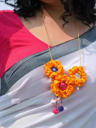 Dalia Neckpiece